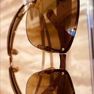 Gucci sunglass 100% Authentic real